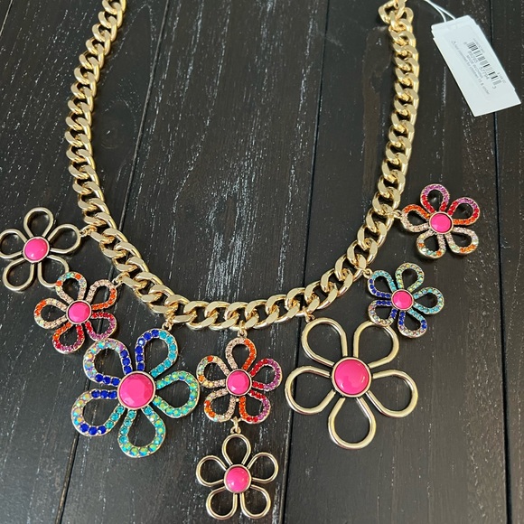 Betsey Johnson Necklace - Picture 3 of 10